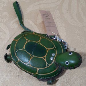 Handmade Leather Turtle Coin Wristlet Purse Pouch